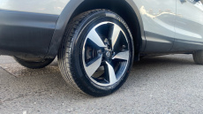 Nissan Qashqai 1.2 DiG-T N-Tec 5dr Xtronic Petrol Hatchback